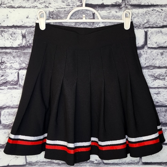Black Pleated Skater Skirt with Red & White Stripes - XS - Picture 2 of 5